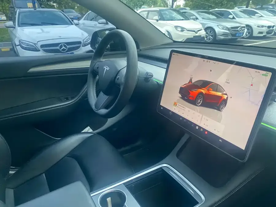 Tesla Model Y Model Y 2024 rear-wheel drive version 2024 — миниатюра 5