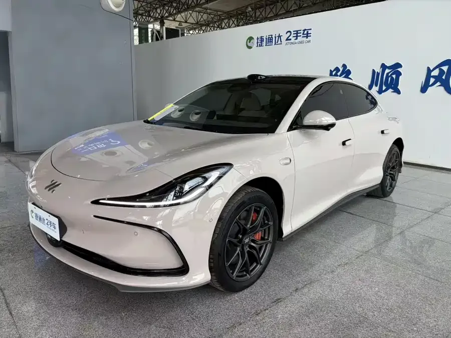 Zhiji L6 Zhiji L6 2024 Max Long Range Edition 2024 — фото 1, купить с доставкой в Москву