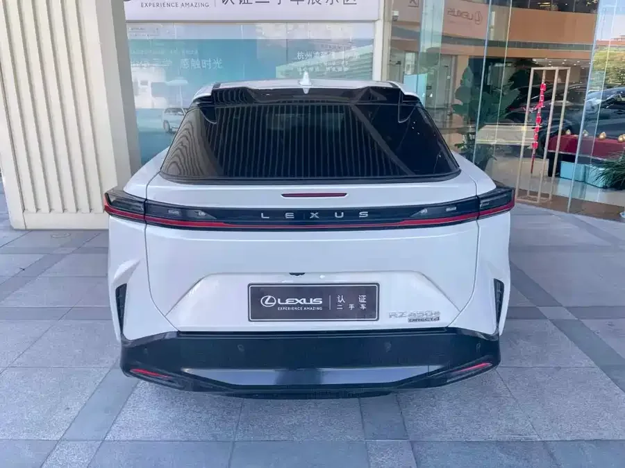 Lexus RZ 2023 450e 4WD Vertical Edition 2023 — миниатюра 3
