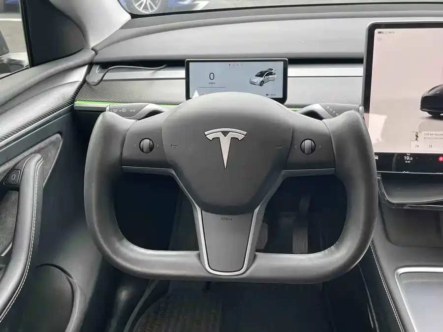 Tesla Model Y Model Y 2024 rear-wheel drive version 2024 — миниатюра 4
