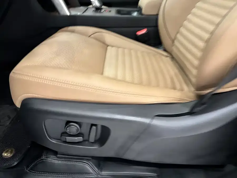 Land Rover Pre-owned Discovery Sports Discovery Sport 2024 Performance Technology Edition 2024 — миниатюра 4