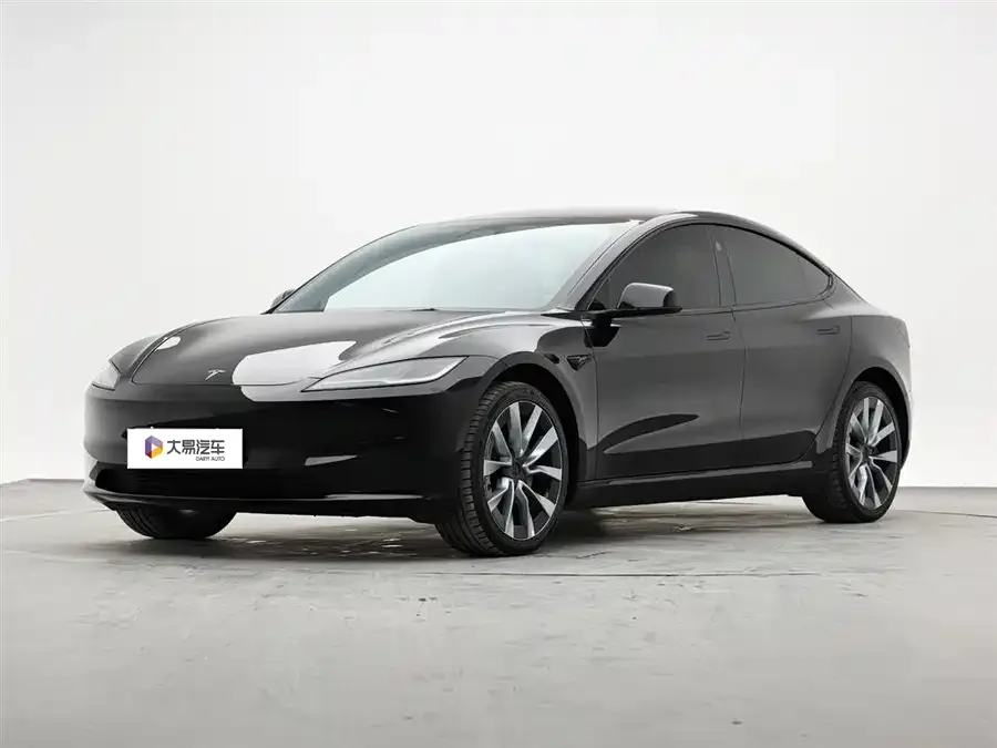 Tesla Model 3 2024