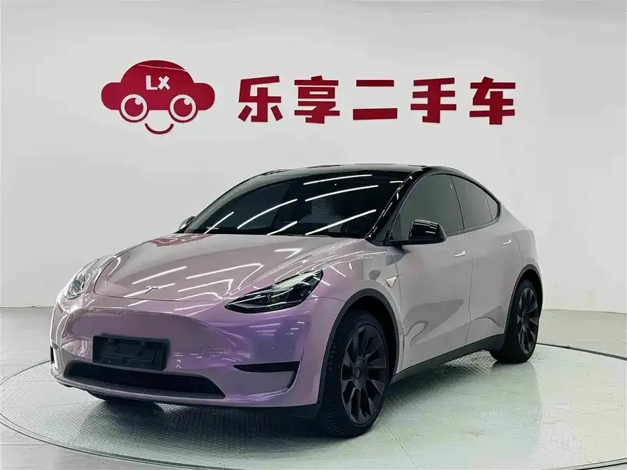 Tesla Model Y 2024