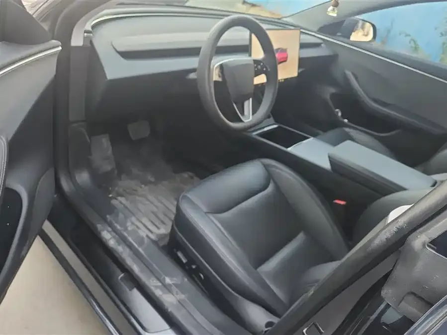 Tesla Model 3 Model 3 2023 rear-wheel drive version 2024 — миниатюра 3