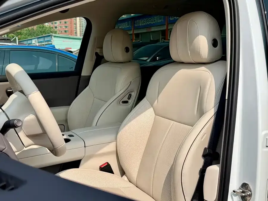 Li Ideal i8 Ideal i8 2025 Standard Edition 2025 — миниатюра 2
