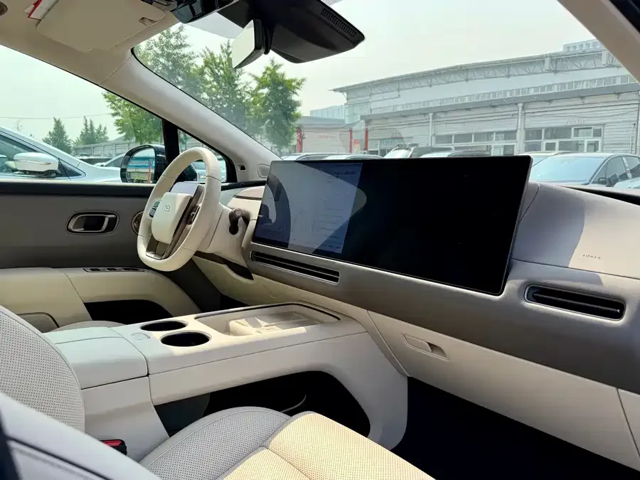 Li Ideal i8 Ideal i8 2025 Standard Edition 2025 — миниатюра 4