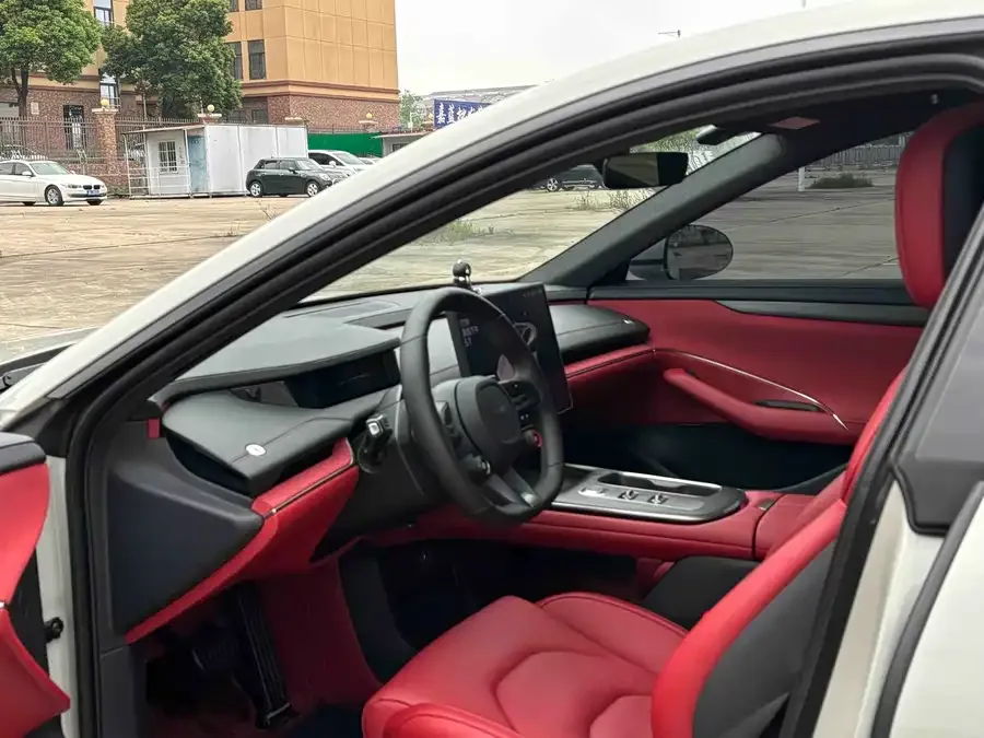 Xiaomi SU7 Xiaomi SU7 2024 rear-wheel drive standard founding edition 2025 — миниатюра 4