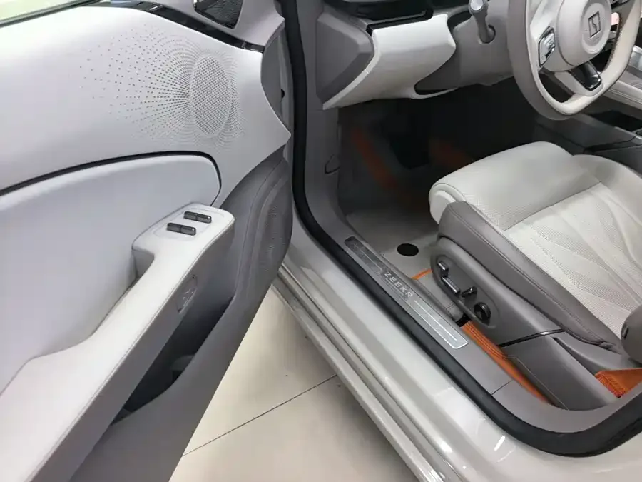 Zeekr 007GT Zeekr 007GT 2025 All-Wheel Drive Smart Edition 75kWh 2025 — миниатюра 4