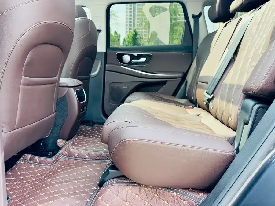 Exeed VX Xingtu Lanyue 2025 400T 4WD Star Edition 7-seater 2025 — миниатюра 5