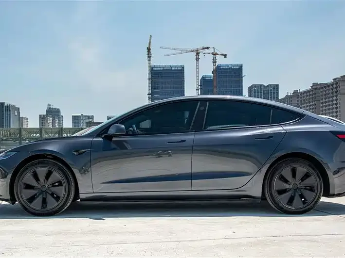 Tesla Model 3 Model 3 2023 rear-wheel drive version 2024 — миниатюра 2