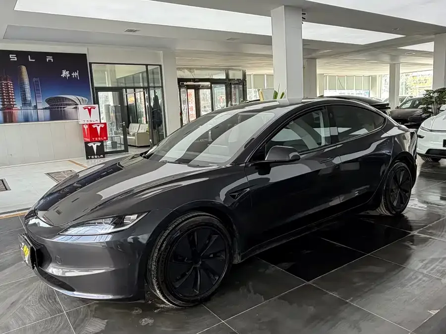 Tesla Model 3 Model 3 2023 rear-wheel drive version 2024 — миниатюра 4
