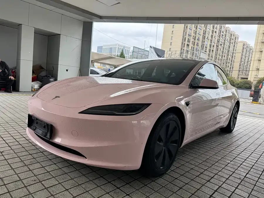 Tesla Model 3 2025
