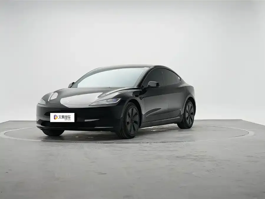 Tesla Model 3 2024