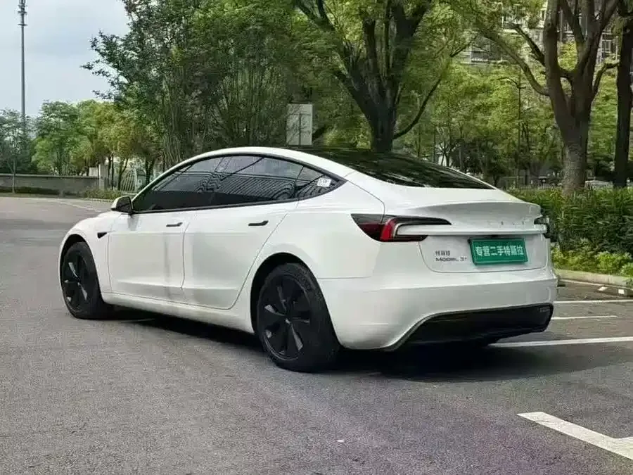 Tesla Model 3 Model 3 2023 rear-wheel drive version 2024 — миниатюра 3