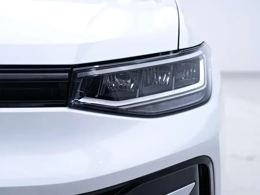 Volkswagen Tiguan (Tharu) Tuyue 2025 New 1.5L Ruijin Edition 2024 — миниатюра 3