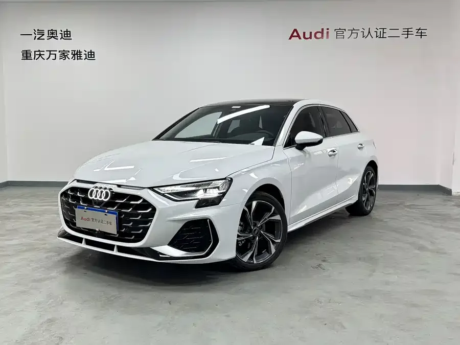 Audi A3 2025 Sportback 35TFSI Flying Spur Premium Edition 2025 — фото 1, купить с доставкой в Москву