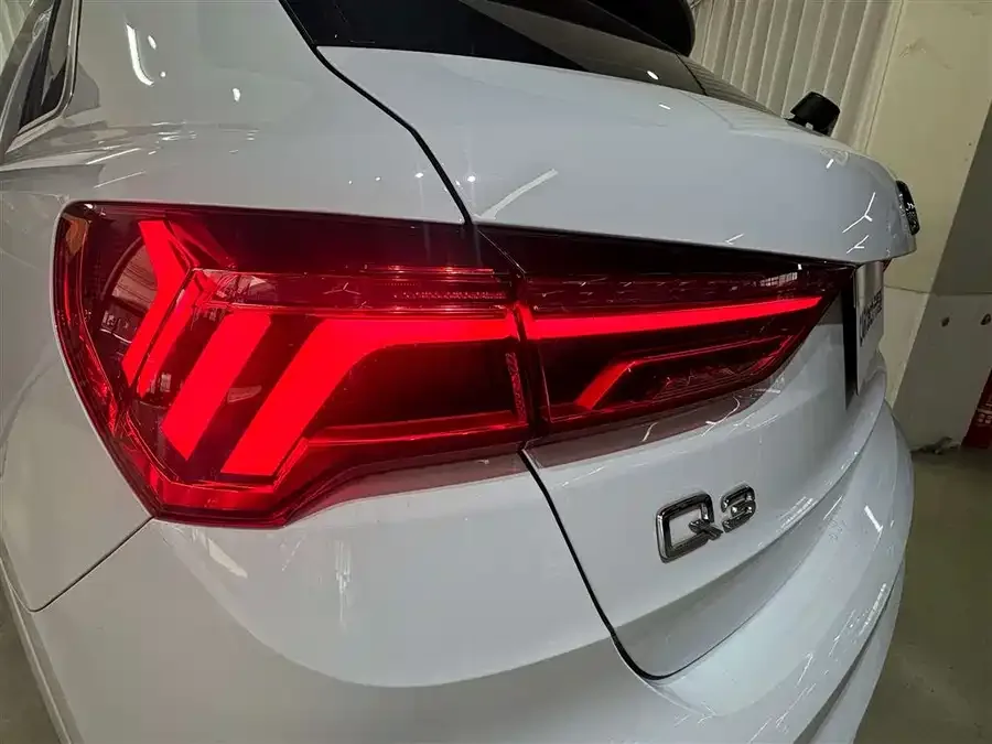 Audi Q3 2024 35 TFSI Fashion Dynamic Edition 2024 — миниатюра 3