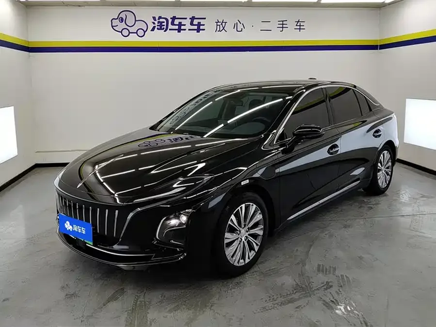Hongqi E-QM5 2024