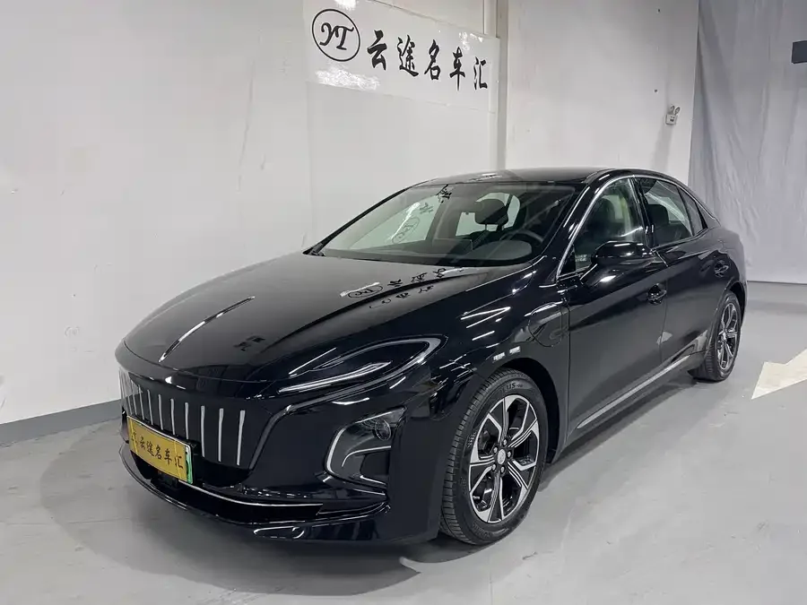 Hongqi E-QM5 2023