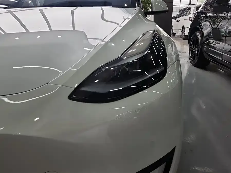 Tesla Model Y Model Y 2023 rear-wheel drive version 2024 — миниатюра 5