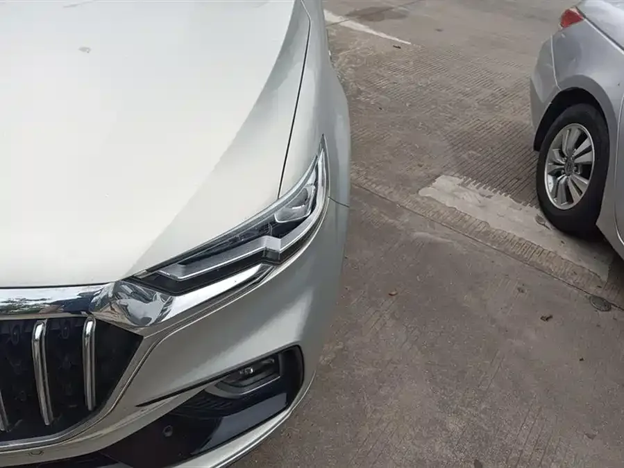 Hongqi HS5 Hongqi HS5 2019 2.0T Zhilian Flagship Edition 2022 — миниатюра 2