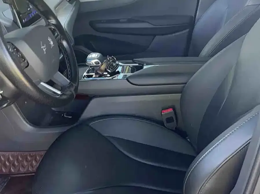 Hongqi E-QM5 Hongqi E-QM5 2023 620km PLUS 2023 — миниатюра 2