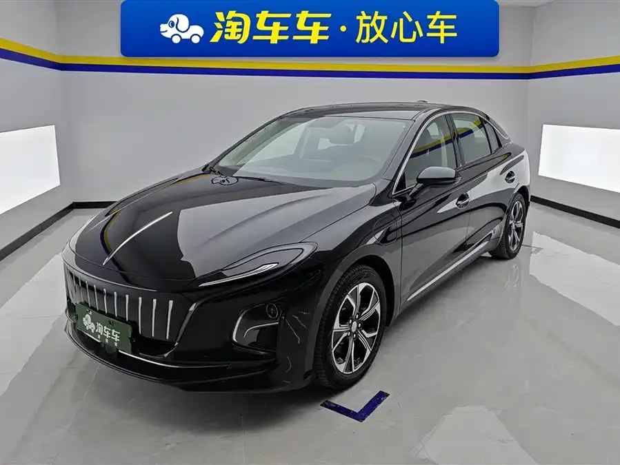 Hongqi E-QM5 2024