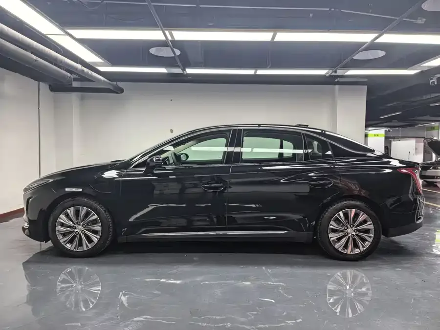 Hongqi E-QM5 Hongqi E-QM5 2024 500km Travel Edition 2024 — миниатюра 5