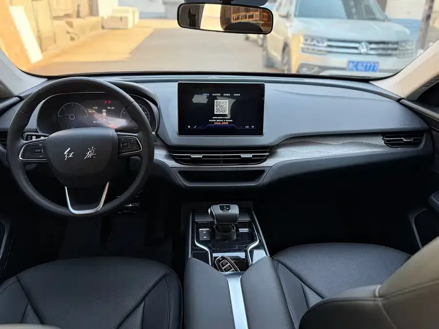 Hongqi E-QM5 Hongqi E-QM5 2024 450km Travel Edition 2024 — миниатюра 5