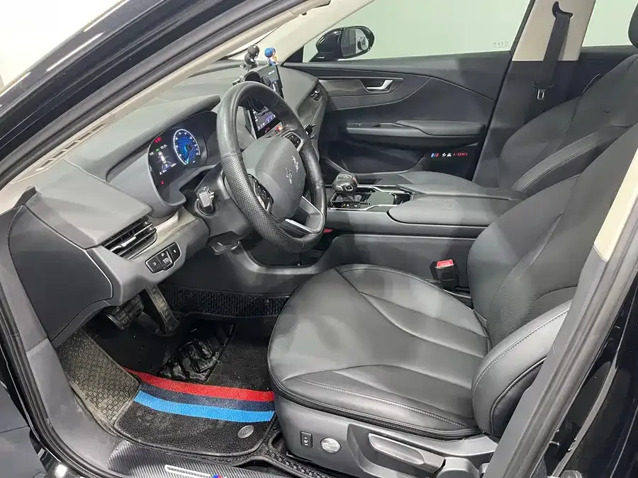 Hongqi E-QM5 Hongqi E-QM5 2024 450km Travel Edition 2025 — миниатюра 3