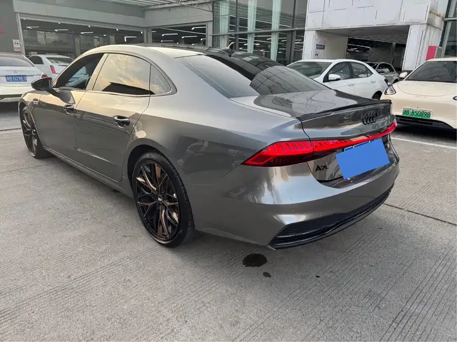 Audi A7L 2024 45TFSI quattro S-line Vision Flow Crystal Set 2023 — миниатюра 5