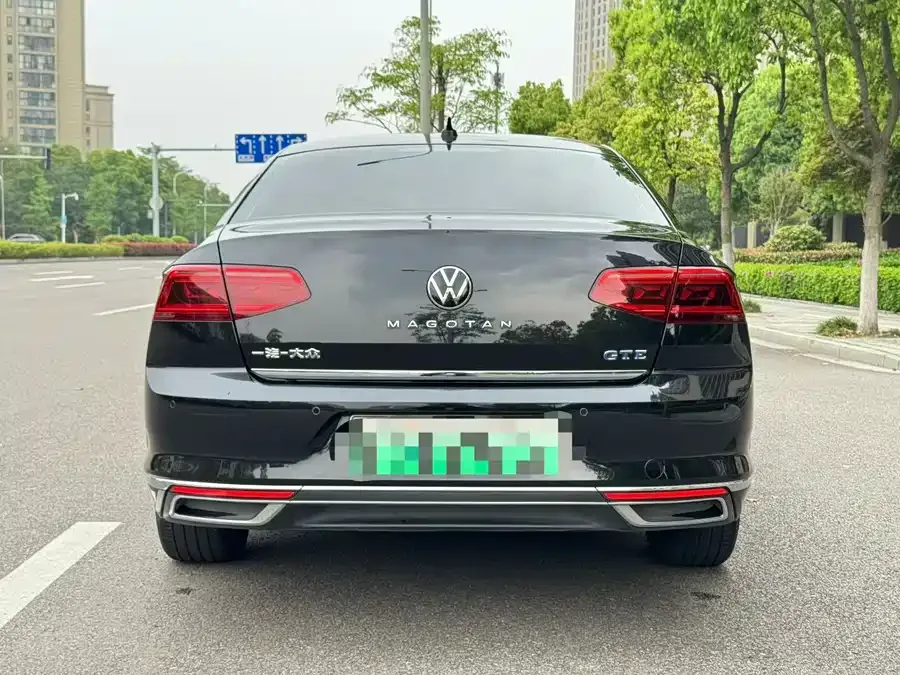Volkswagen Magotan GTE plug-in hybrid Magotan GTE plug-in hybrid 2022 GTE Premium Edition 2022 — миниатюра 2