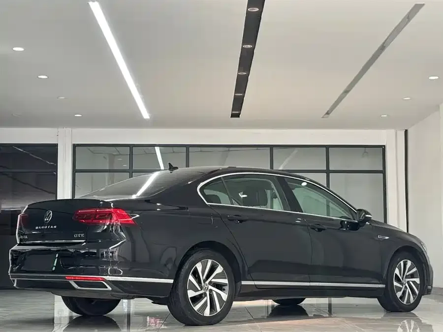 Volkswagen Magotan GTE plug-in hybrid Magotan GTE plug-in hybrid 2022 GTE luxury model 2022 — миниатюра 5