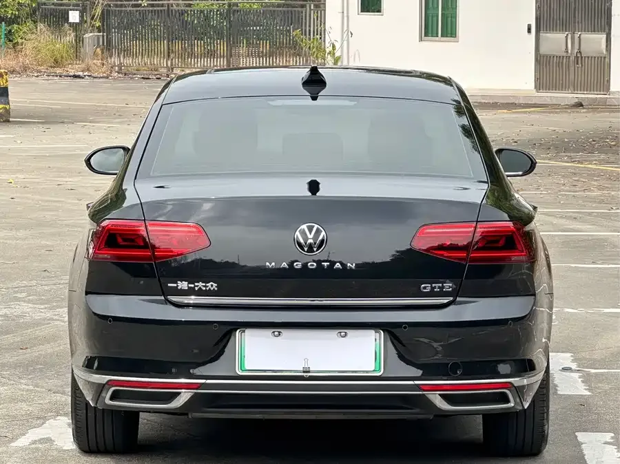 Volkswagen Magotan GTE plug-in hybrid Magotan GTE plug-in hybrid 2022 GTE luxury model 2024 — миниатюра 4