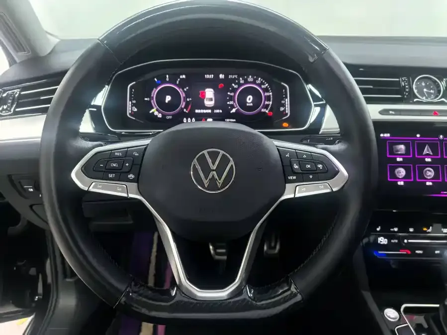 Volkswagen Magotan GTE plug-in hybrid Magotan GTE plug-in hybrid 2022 GTE luxury model 2023 — миниатюра 2