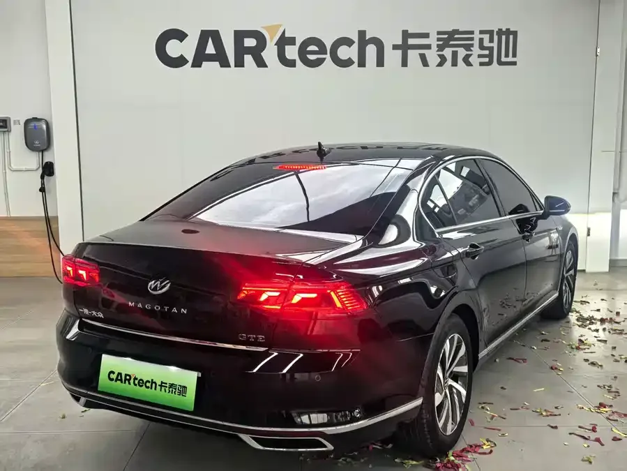 Volkswagen Magotan GTE plug-in hybrid Magotan GTE plug-in hybrid 2022 GTE luxury model 2023 — миниатюра 3