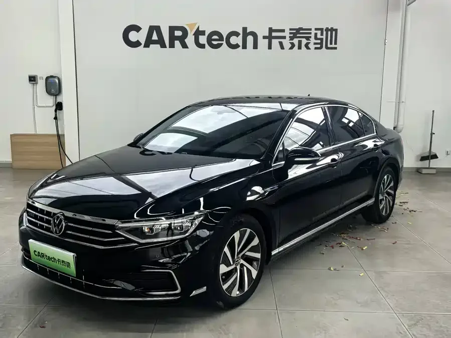 Volkswagen Magotan GTE plug-in hybrid Magotan GTE plug-in hybrid 2022 GTE luxury model 2023 — фото 1, купить с доставкой в Москву