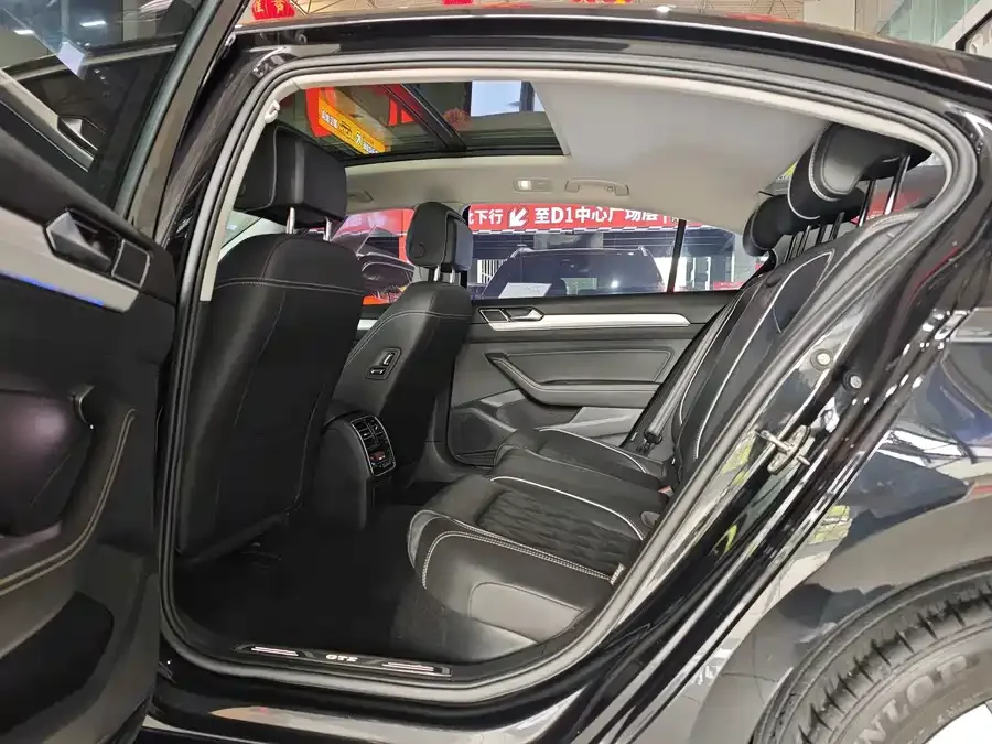 Volkswagen Magotan GTE plug-in hybrid Magotan GTE plug-in hybrid 2022 GTE luxury model 2022 — миниатюра 2