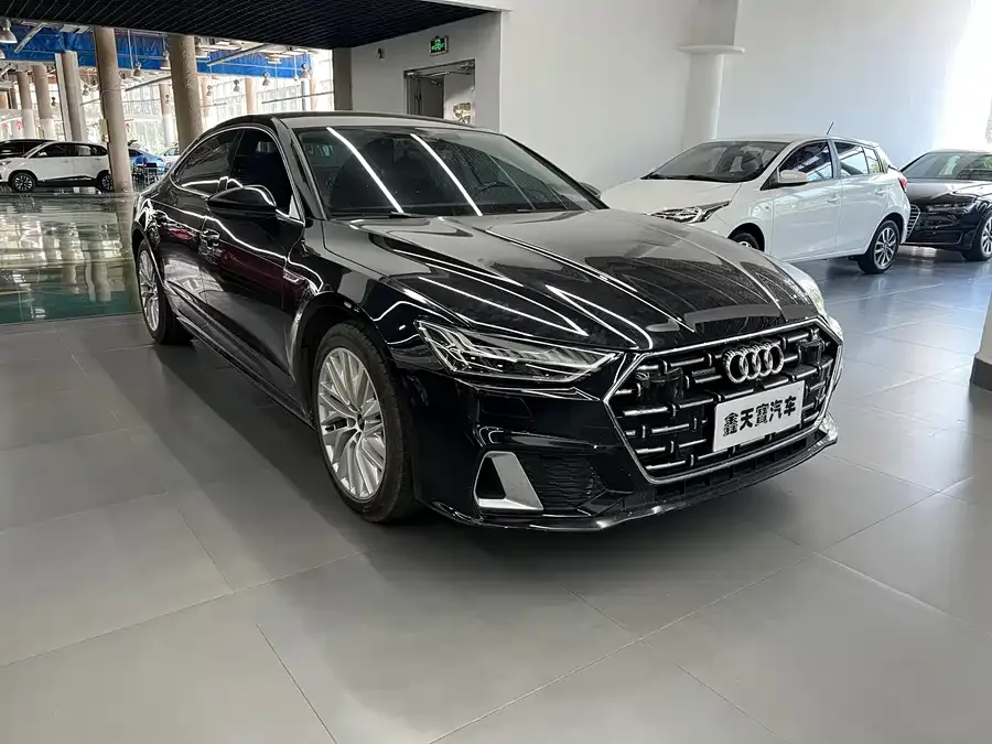 Audi A7L 2024 45TFSI S-line Dream Flow Crystal Set 2023 — миниатюра 4