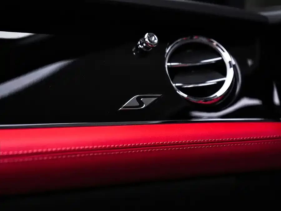 Bentley Bentayga Bentayga 2022 4.0T V8 S 2023 — миниатюра 3