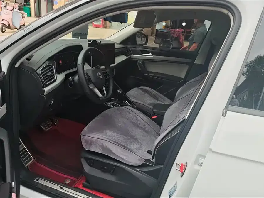 Volkswagen Tayron X Tanyue X 2023 330TSI 2WD Premium High-Energy Edition 2023 — миниатюра 3