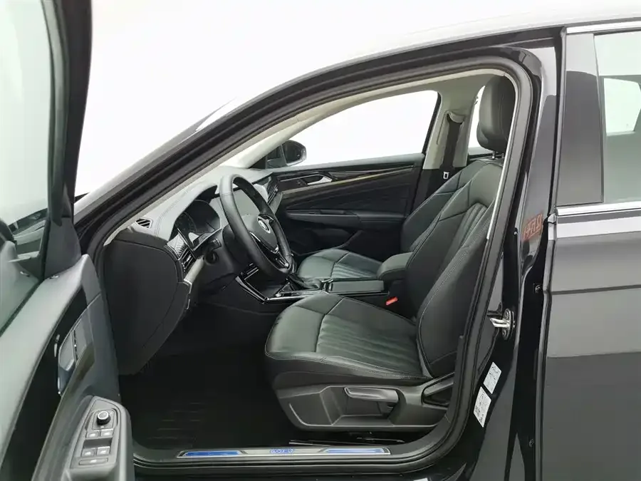 Volkswagen Passat New Energy Passat New Energy 2020 430PHEV Hybrid Elite Edition National V 2022 — миниатюра 3