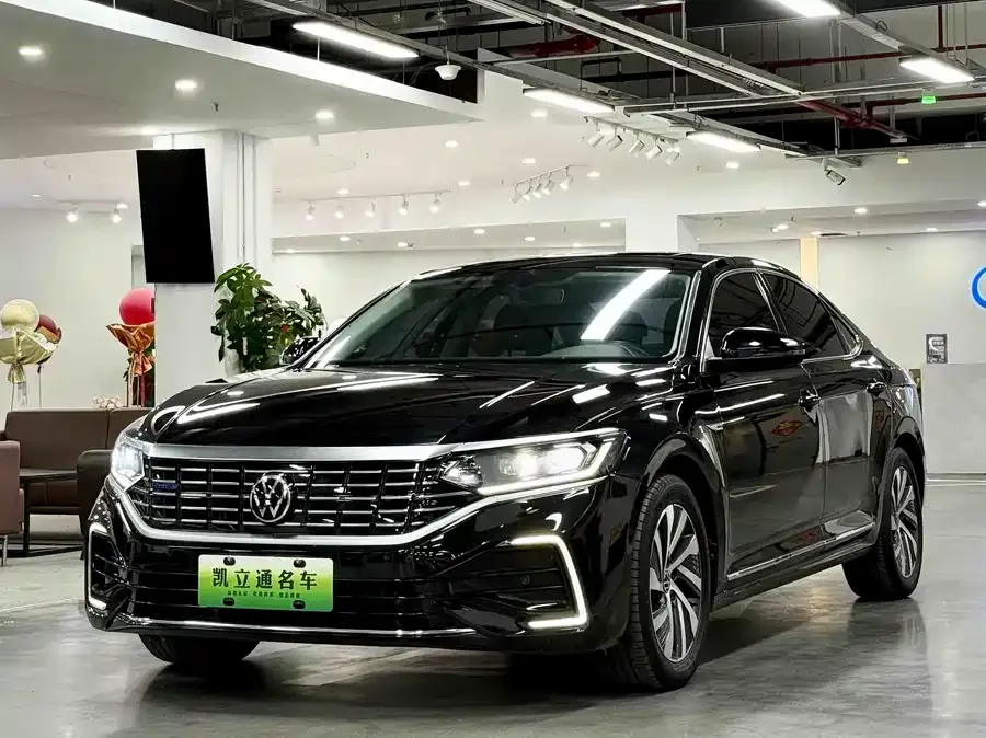 Volkswagen Passat New Energy Passat New Energy 2022 430PHEV Hybrid Elite Edition 2022 — фото 1, купить с доставкой в Москву