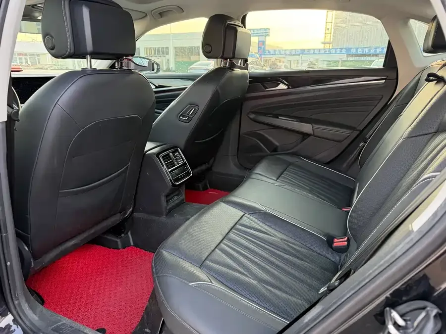Volkswagen Passat New Energy Passat New Energy 2022 430PHEV Hybrid Luxury Edition 2022 — миниатюра 5