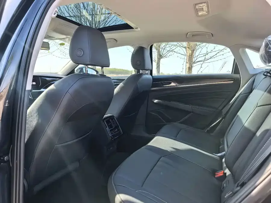 Volkswagen Passat New Energy Passat New Energy 2025 430PHEV Hybrid Business Edition 2026 — миниатюра 3