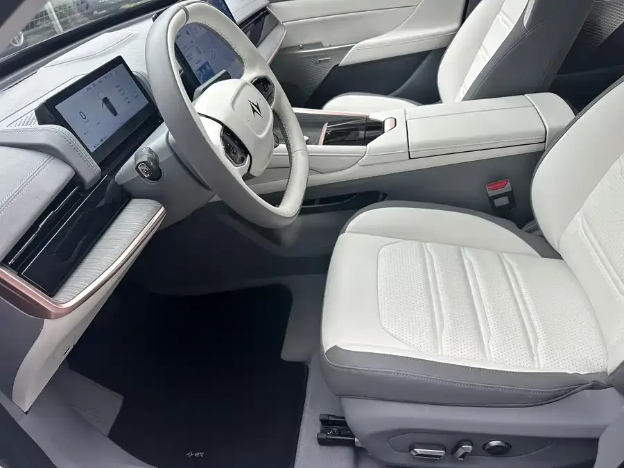 Dongfeng e007 e007 2024 pure electric 540 four-wheel drive Max version 2024 — миниатюра 2