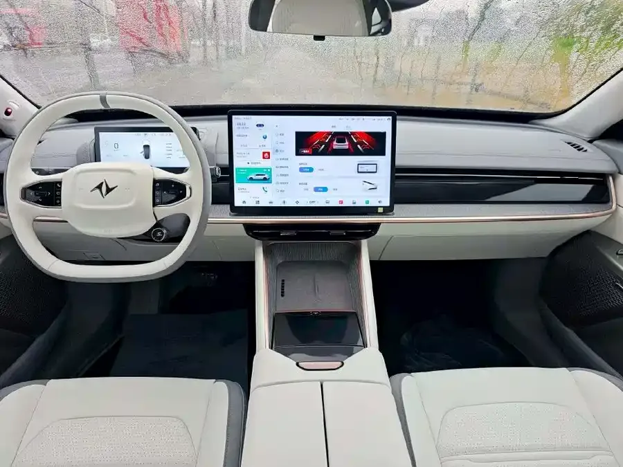 Dongfeng e007 e007 2024 pure electric 540 four-wheel drive Max version 2024 — миниатюра 2