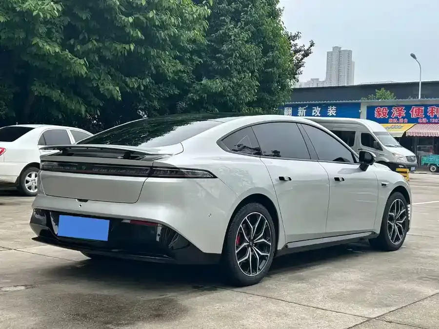 Dongfeng e007 e007 2025 pure electric 565 four-wheel drive Max pilot version 2025 — миниатюра 2