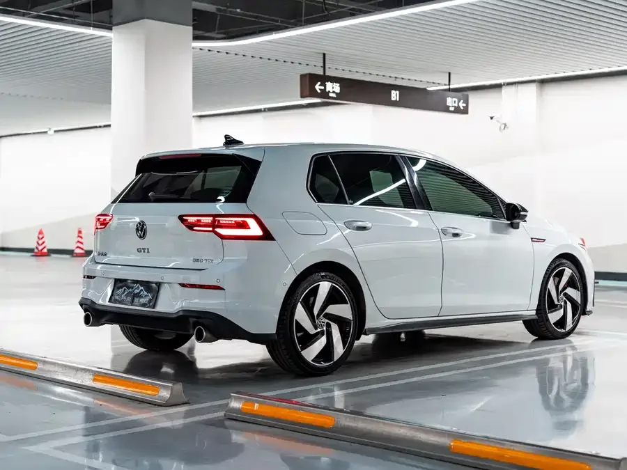Volkswagen GOLF GTI Golf GTI 2023 380TSI DSG GTI 2023 — миниатюра 3