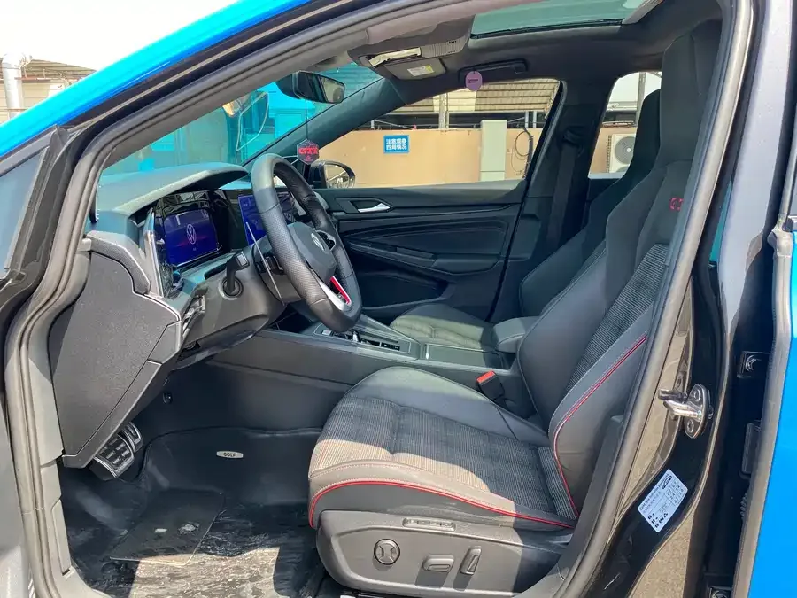 Volkswagen GOLF GTI Golf GTI 2021 facelift 380TSI DSG GTI 2022 — миниатюра 3